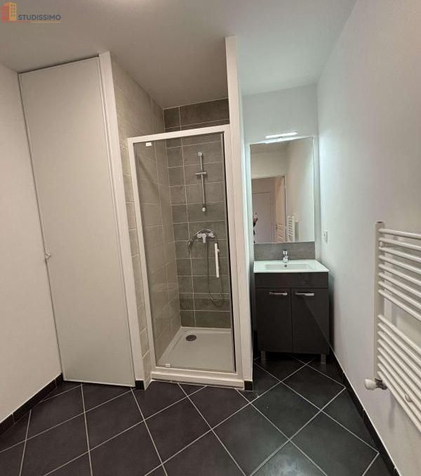 Studio 33m² Sathonay-Camp 69580 - Photo 2