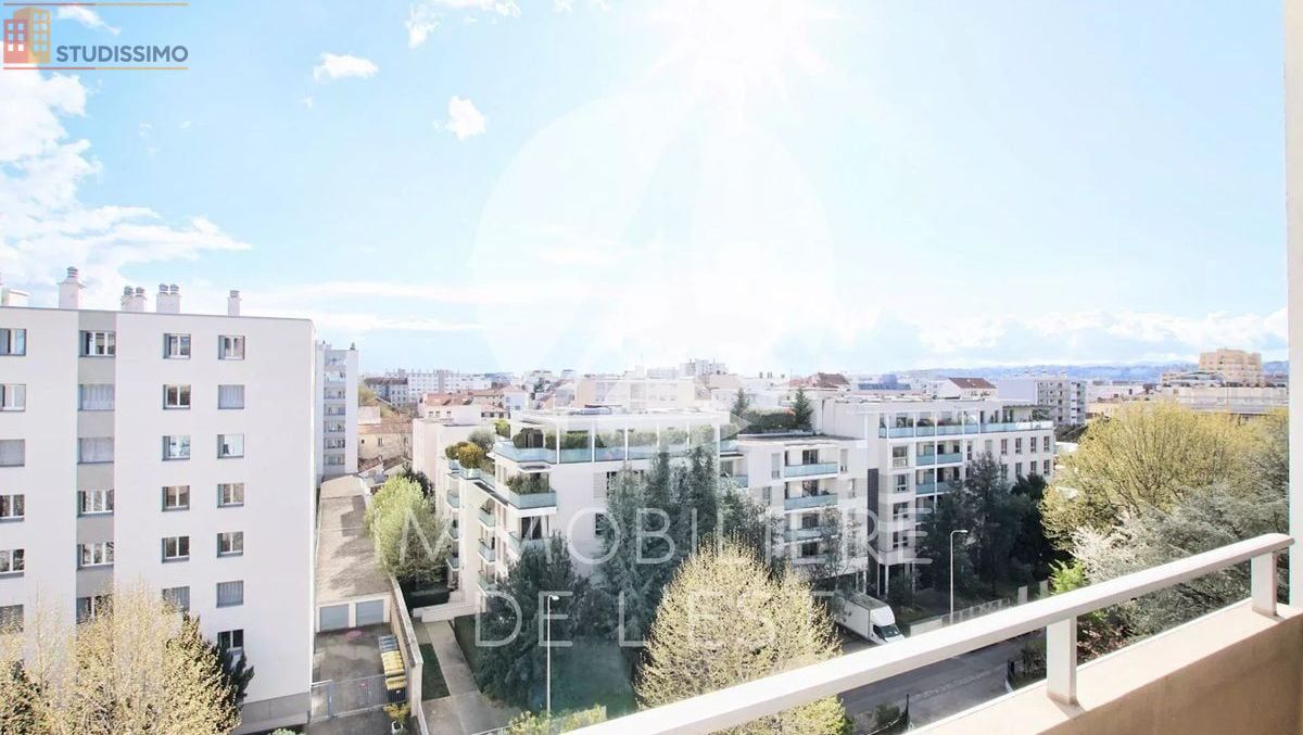 Studio meublé 26m² Lyon 8e - Étage élevé, lumineux - Photo 1