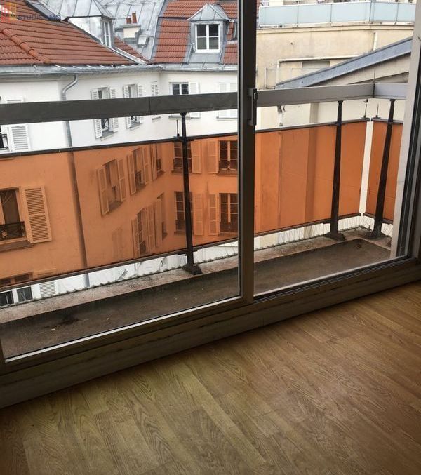 Studio meublé 29m² Paris 10e - Lumineux, 5e étage - Photo 3
