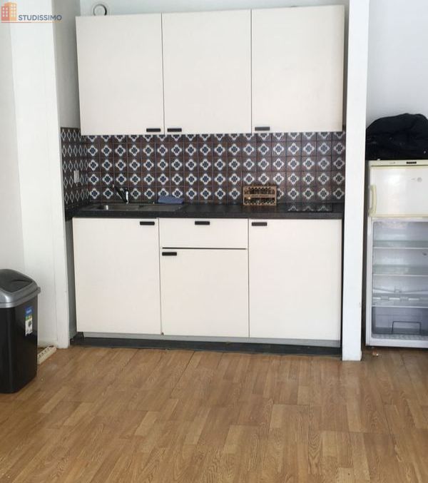 Studio meublé 29m² Paris 10e - Lumineux, 5e étage - Photo 2