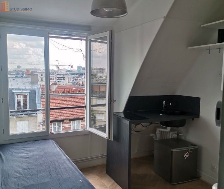 Studio meublé 9m² Paris 16e - Vue sur les toits, dernier étage - Photo 4