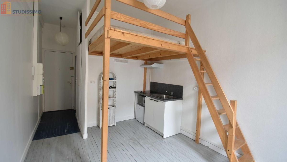Studio meublé 18m² Lyon 8e - Meublé, DPE D - Photo 1