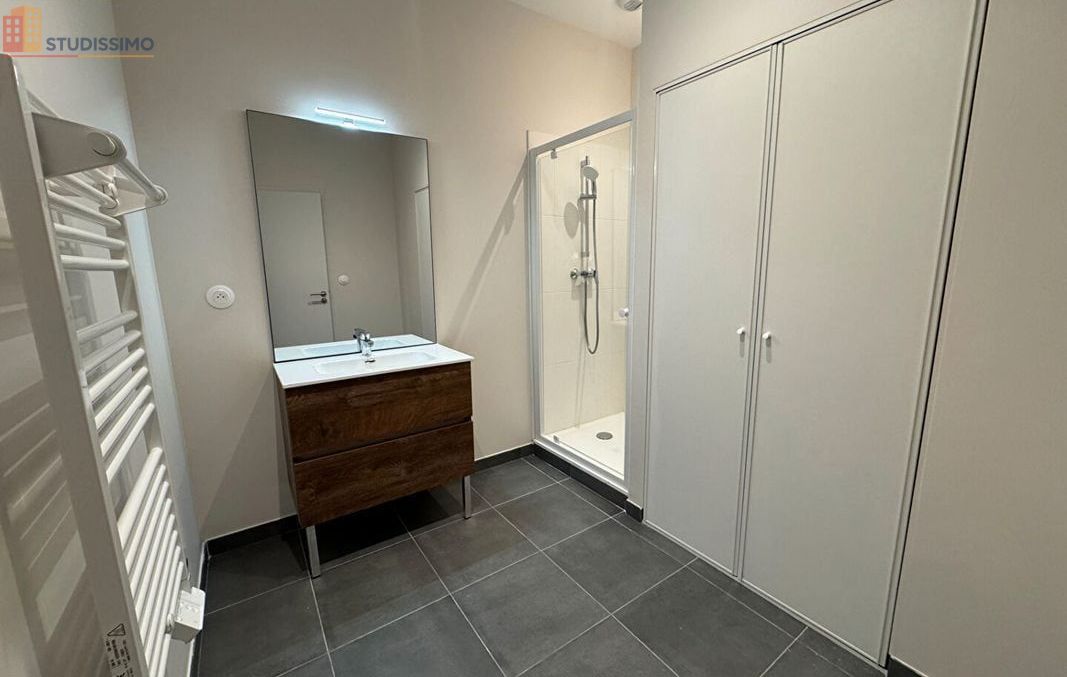 Studio 45m² Beauvallon 69700 - Photo 3