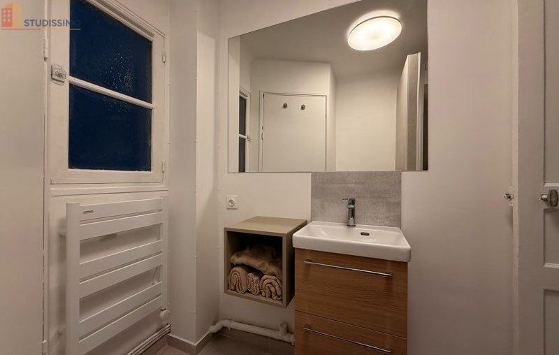 Studio 27m² Paris 10e - Lumineux, meublé - Photo 4