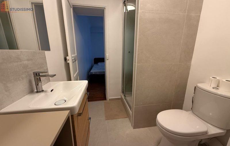Studio 27m² Paris 10e - Lumineux, meublé - Photo 3