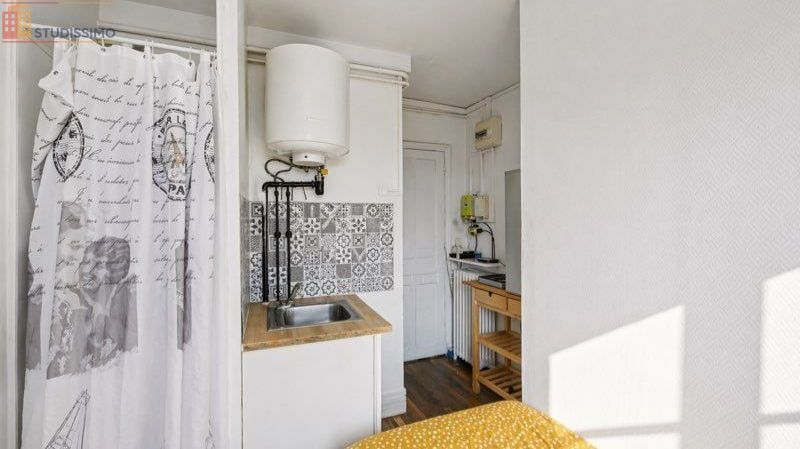 Studio meublé 9m² Paris 18e - Lumineux, vue dégagée - Photo 3