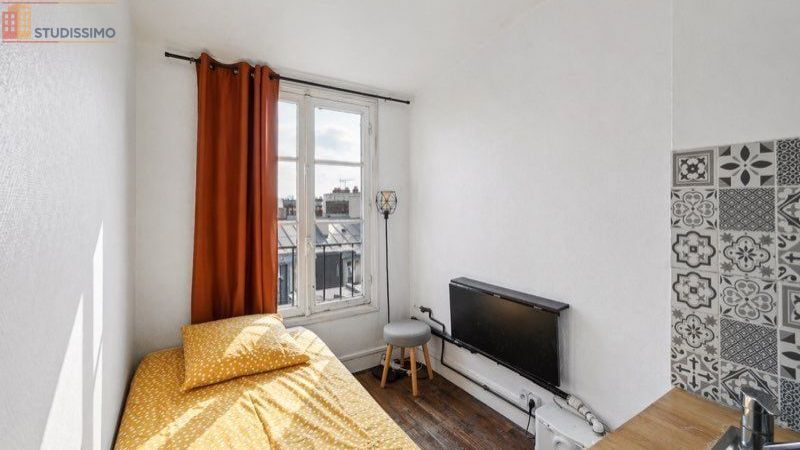 Studio meublé 9m² Paris 18e - Lumineux, vue dégagée - Photo 4