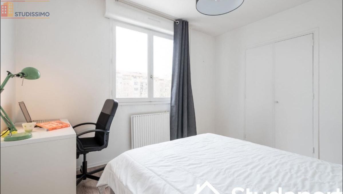 Studio meublé 11m² Lyon 7e - Calme, lumineux - Photo 1