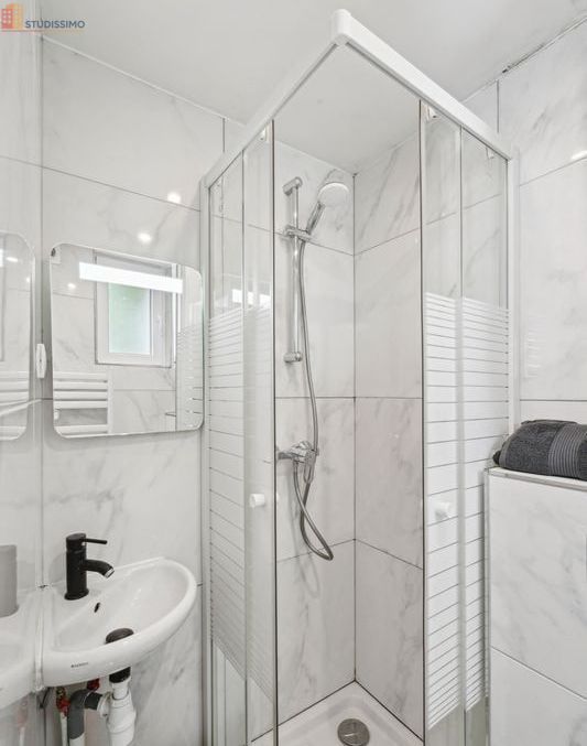 Studio meublé 17m² Paris 18e Abbesses - Meublé, calme - Photo 5