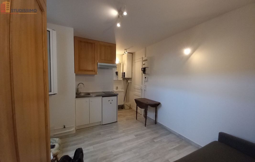 Studio meublé 13m² Paris 17e - Calme, lumineux - Photo 2