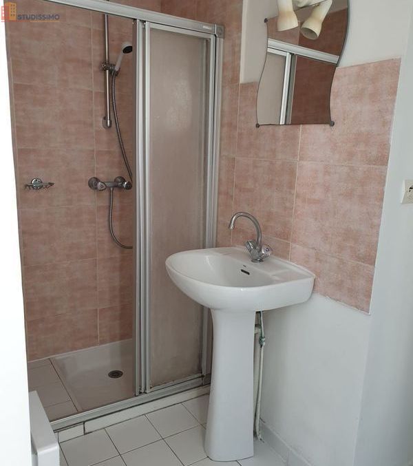 Studio meublé 18m² Paris 15e - Proche métro Commerce - Photo 2