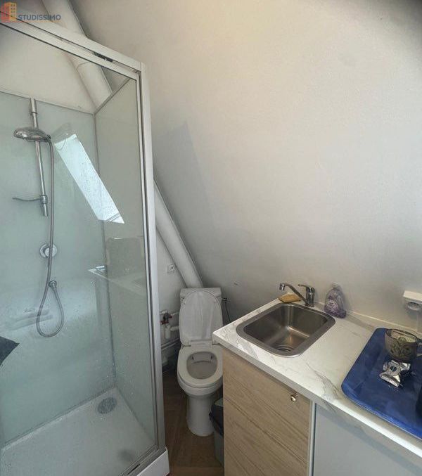 Studio meublé 9m² Paris 8e - Pied-à-terre, bureau - Photo 2