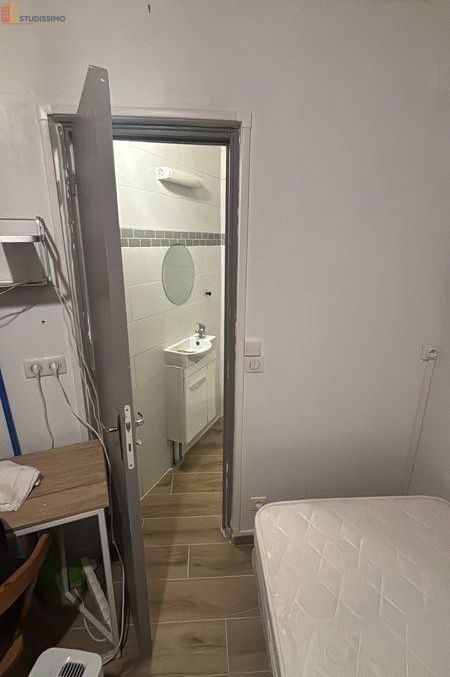 Studio 12m² Paris 18e - Meublé, lumineux - Photo 1