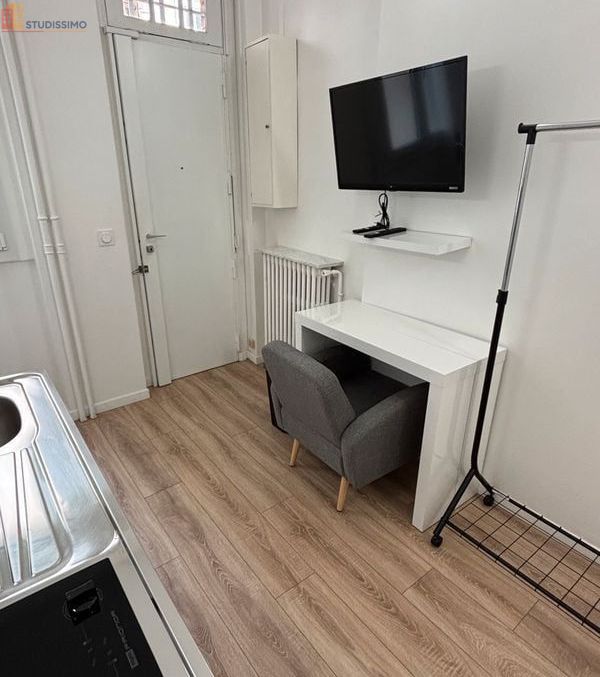 Studio meublé 11m² Paris 16e - Calme, proche commodités - Photo 1
