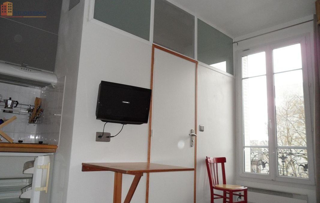 Studio meublé 12m² Paris 18e - Proche métro Porte de Saint-Ouen - Photo 4