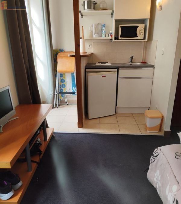 Studio meublé 16m² Paris 18e - Meublé, cave - Photo 3