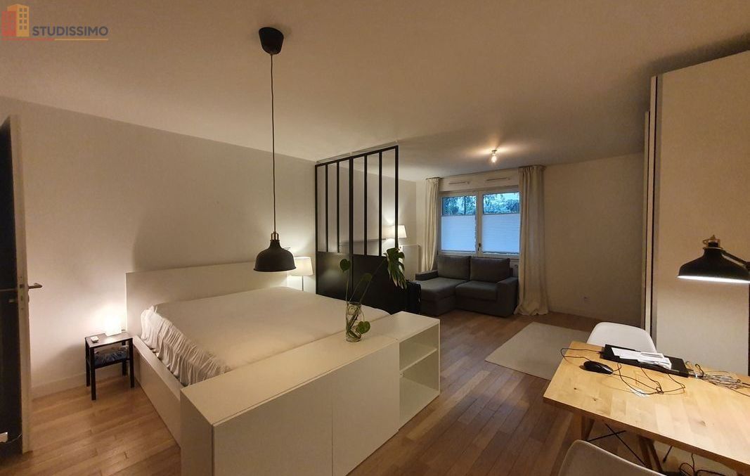 Studio meublé 39m² Paris 9e - Proche métro Liège, lumineux - Photo 14
