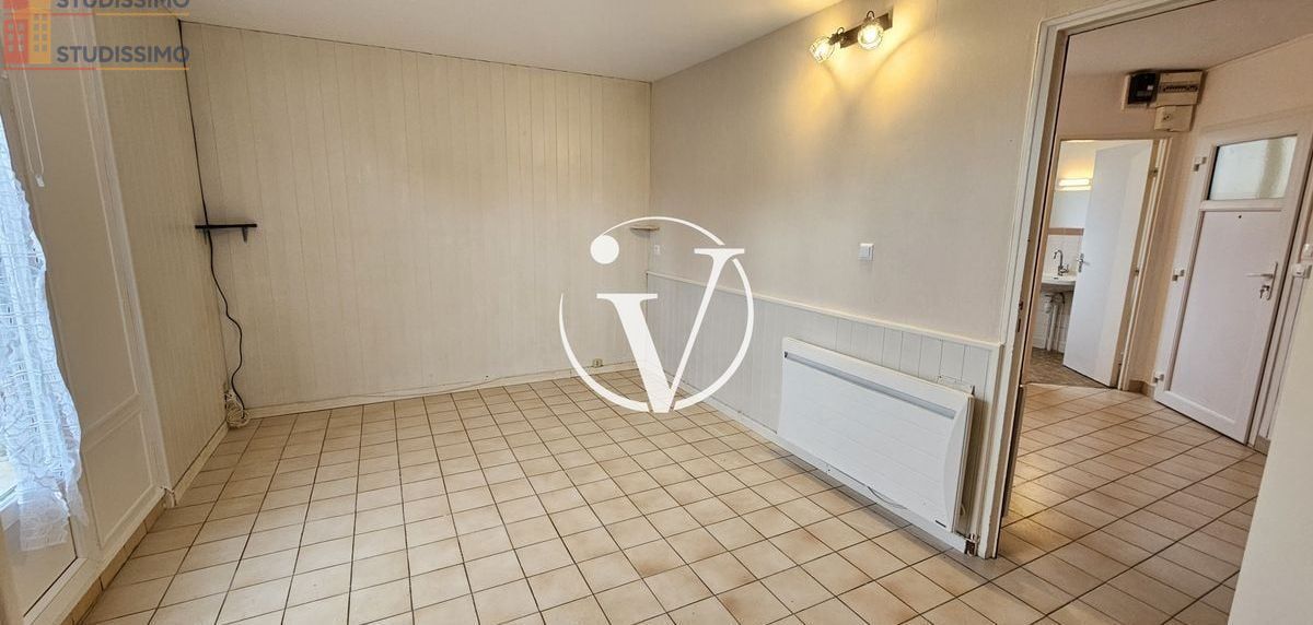 Studio 31m² Vendôme - DPE F, pièce de vie lumineuse - Photo 8