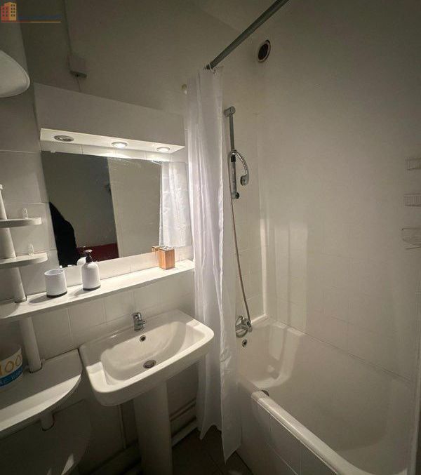 Studio meublé 20m² Paris 18e - Beau, calme - Photo 1