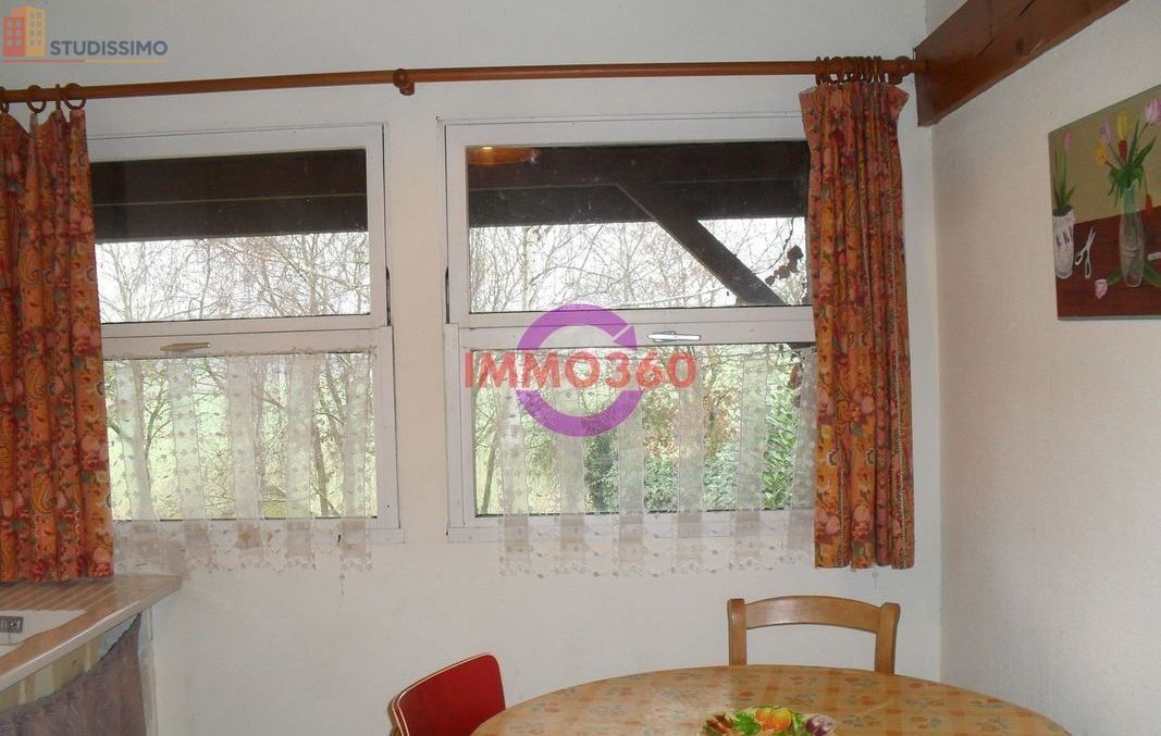 Studio à Azé