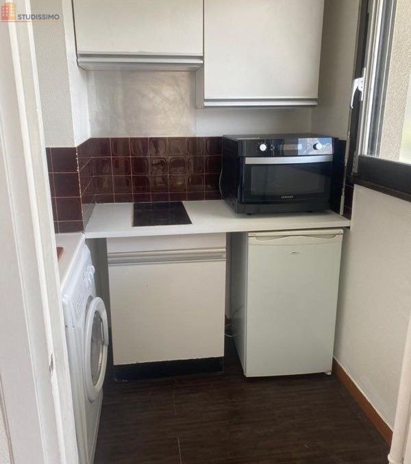 Studio meublé 28m² Paris 11e - 8e étage, lumineux - Photo 1