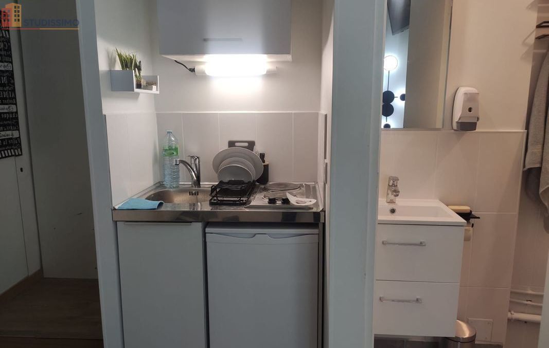 Studio meublé 13m² Paris 18e Montmartre - Meublé, calme - Photo 7