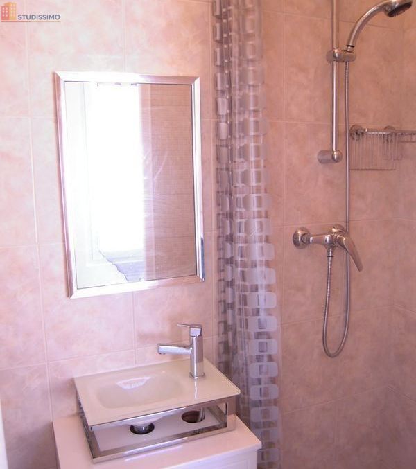 Studio meublé 16m² Lyon 8e - Meublé, calme - Photo 1