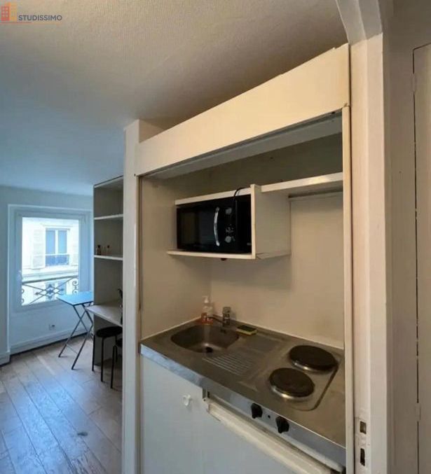 Studio meublé 17m² Paris 8e - Lumineux, 5e étage - Photo 2