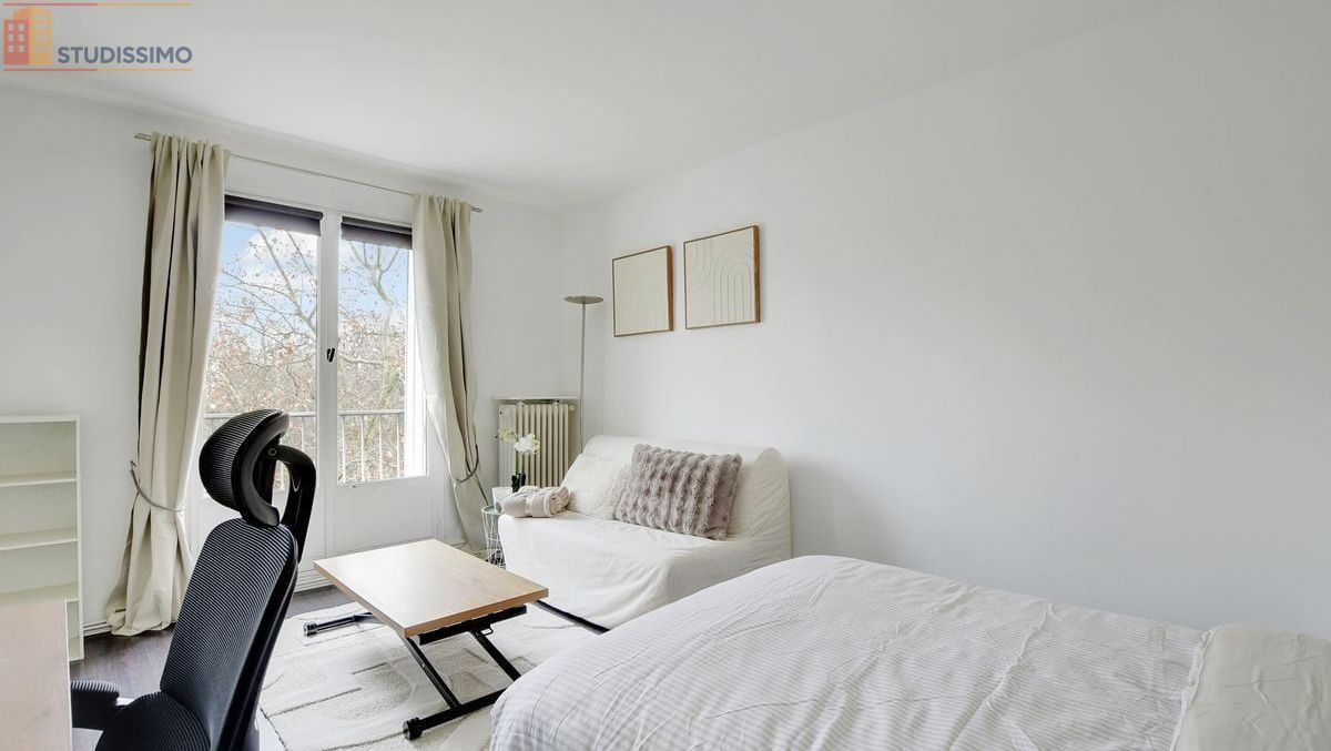 Studio meublé 23m² Paris 16e Porte Dauphine - Lumineux, vue dégagée - Photo 1