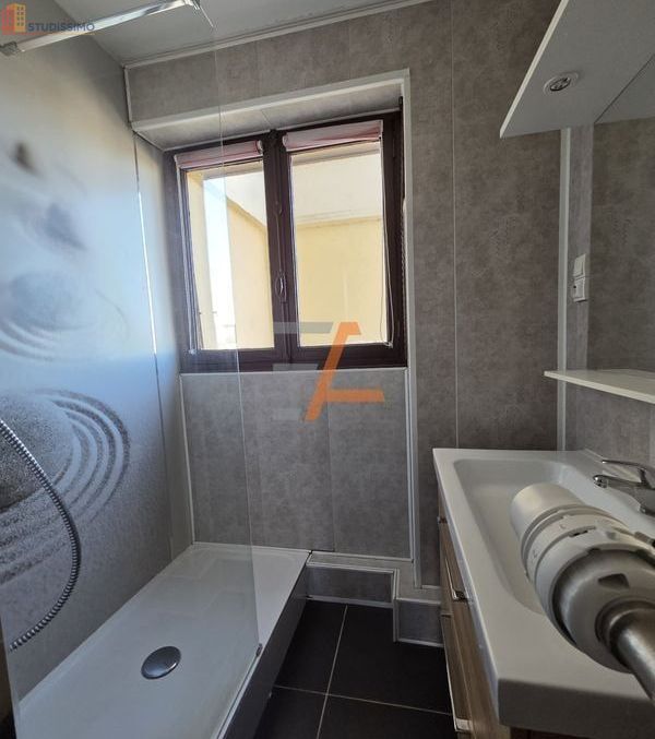 Studio 54m² Saint-Étienne 42000 - Grand volume, lumineux - Photo 5