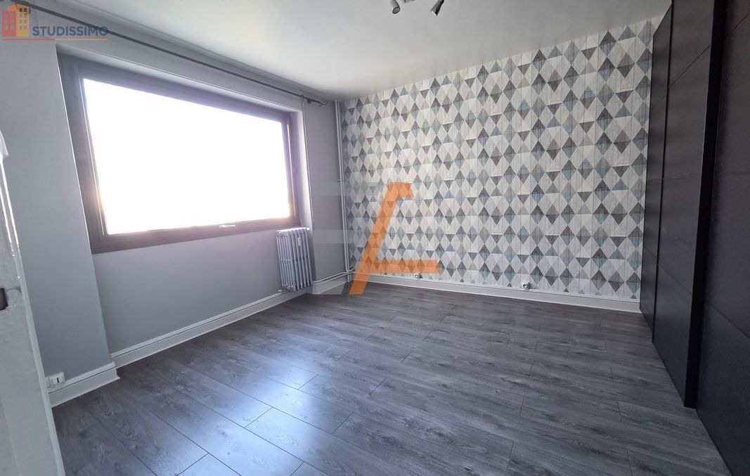 Studio 54m² Saint-Étienne 42000 - Grand volume, lumineux - Photo 4