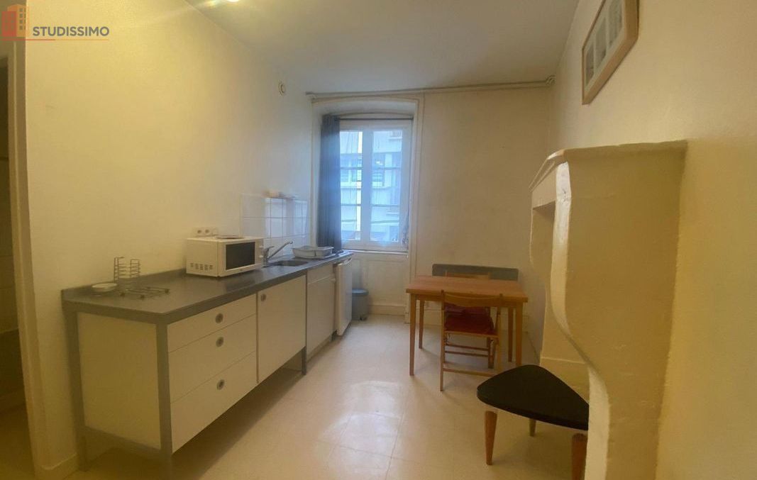 Studio 22m² Montbrison - Rue centrale, lumineux - Photo 3