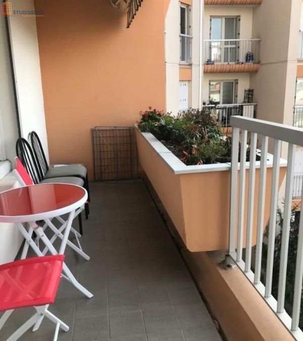 Studio meublé 88m² Lyon 8e - Lumineux, étage élevé - Photo 2