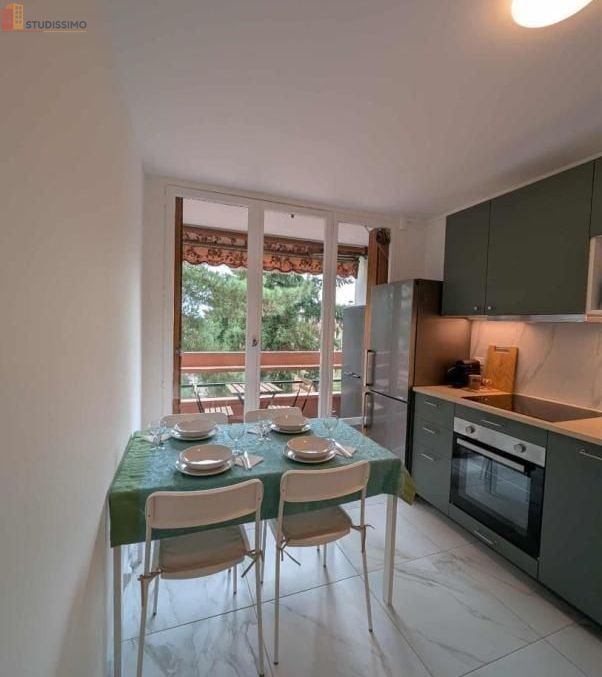 Studio meublé 10m² Bron 69500 - Meublé, étage 3 - Photo 2