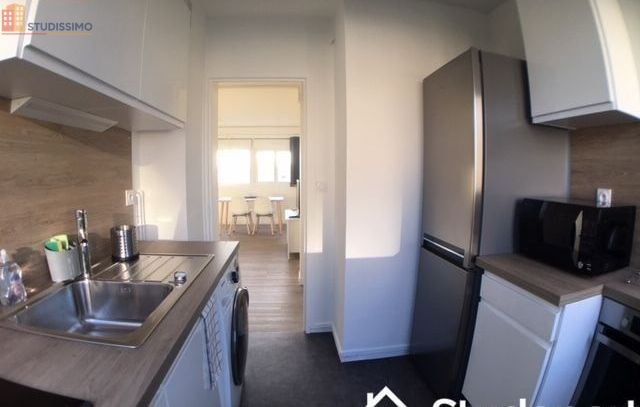 Studio meublé 10m² Villeurbanne - Lumineux, 8e étage - Photo 3