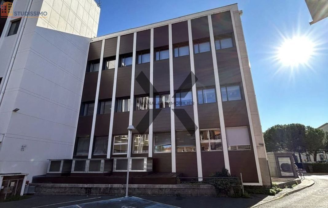 Studio 49m² Roanne 42300 - Photo 8