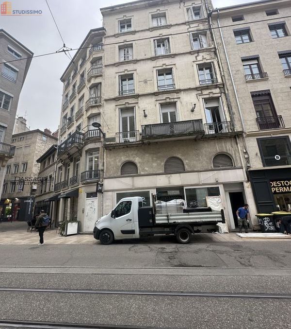 Studio 23m² Saint-Étienne - 3e étage, DPE D - Photo 3