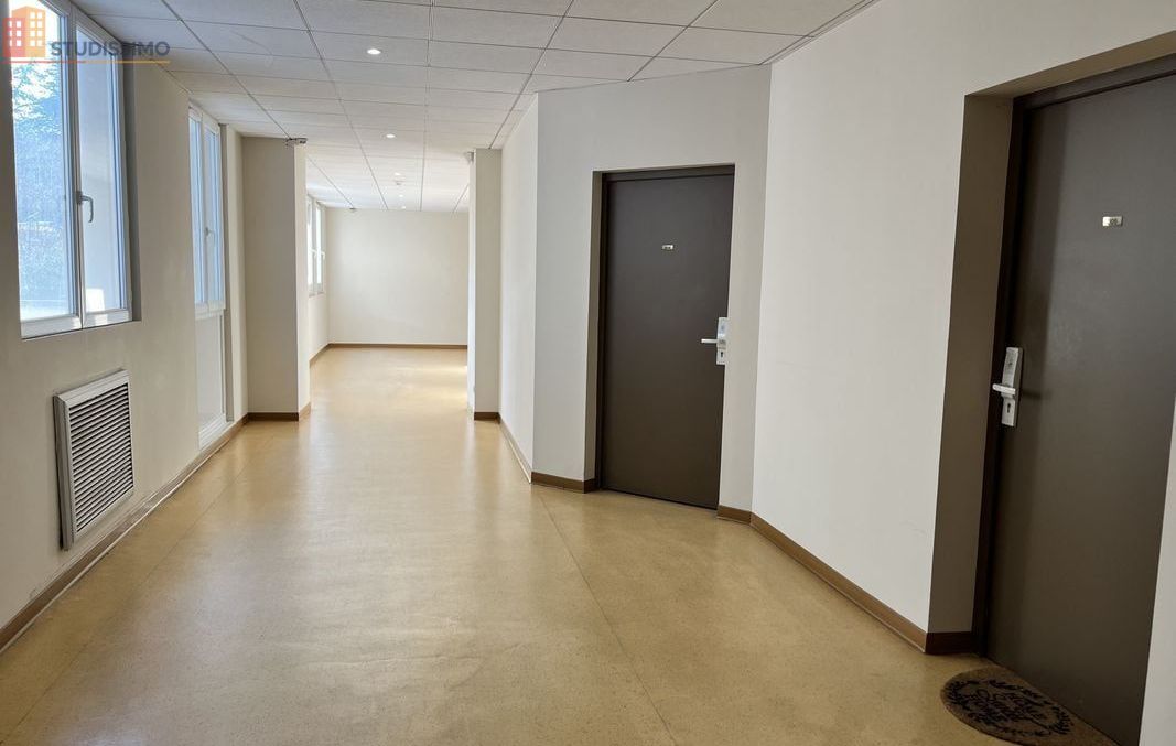Studio 28m² Saint-Étienne 42100 - Lumineux, 3e étage - Photo 2