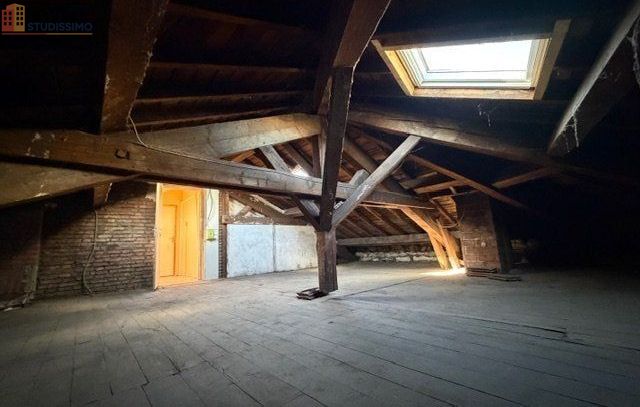 Studio 93m² Saint-Étienne centre - Dernier étage, lumineux - Photo 3