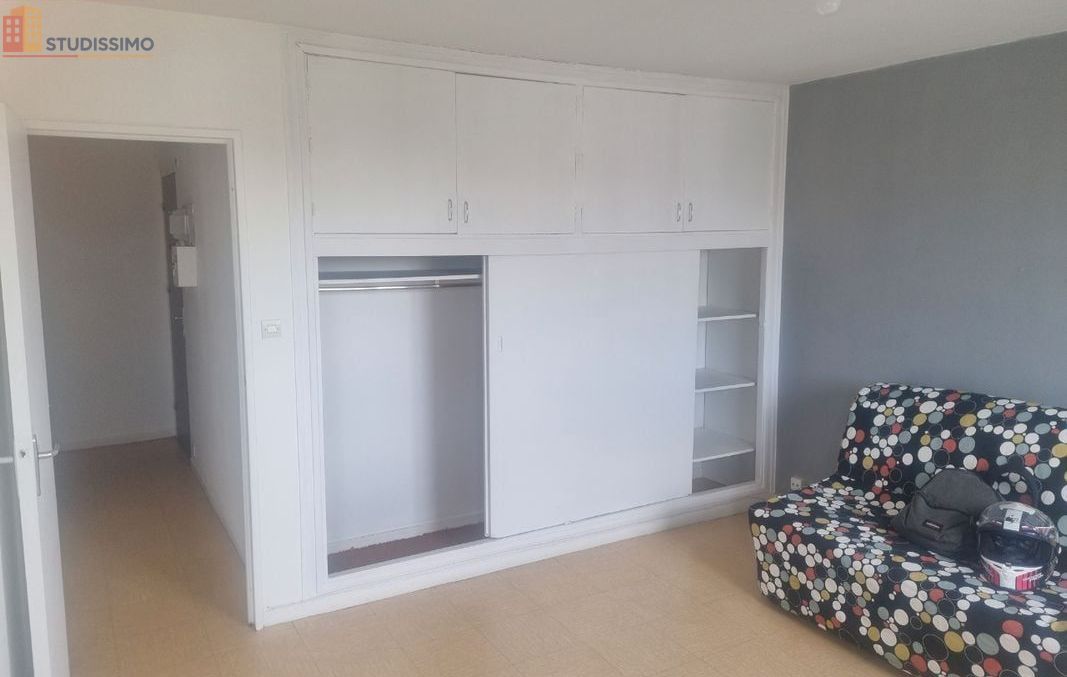 Studio 34m² Saint-Étienne 42100 - Haut Fauriel, parking privé - Photo 1