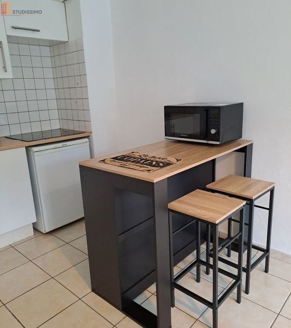 Studio 30m² Saint-Étienne 42100 - Bel emplacement, locataire en place - Photo 2