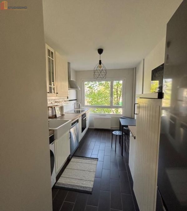 Studio meublé 12m² Oullins-Pierre-Bénite - Meublé, lumineux - Photo 1