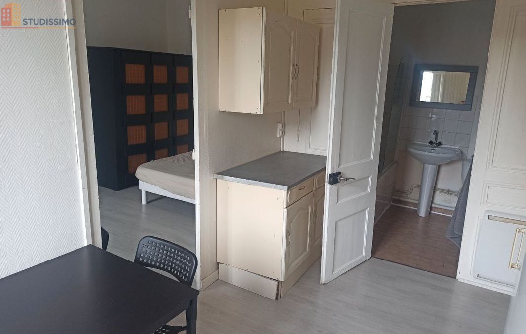 Studio 30m² Saint-Étienne 42000 - Meublé, locataire en place - Photo 2