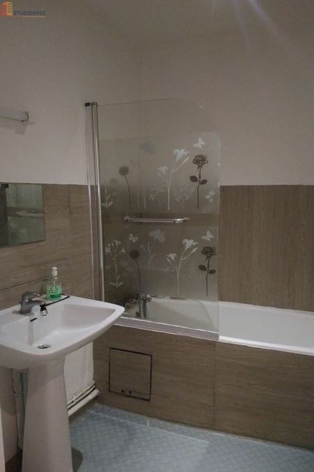 Studio 68m² Rive-de-Gier - Idéal investisseur, local commercial - Photo 1