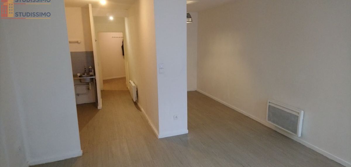 Studio 68m² Rive-de-Gier - Ensemble avec local commercial - Photo 2