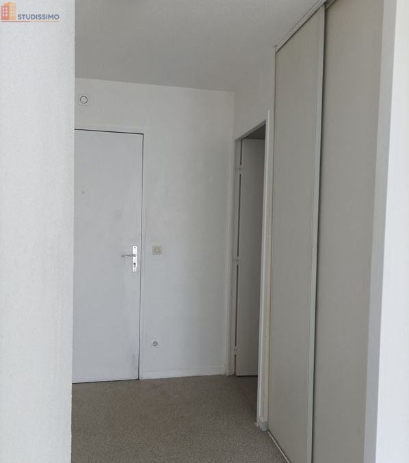 Studio 20m² Lyon 8e - Résidence étudiante, dernier étage - Photo 1