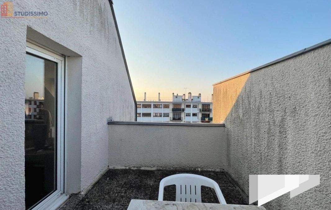 Studio 31m² Orléans centre - Dernier étage, lumineux - Photo 1