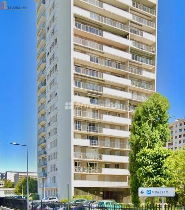 Studio 10m² Orléans centre - Dernier étage, vue dégagée - Photo 2