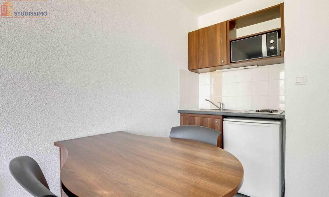 Studio meublé 18m² Bron - Meublé, lumineux - Photo 1