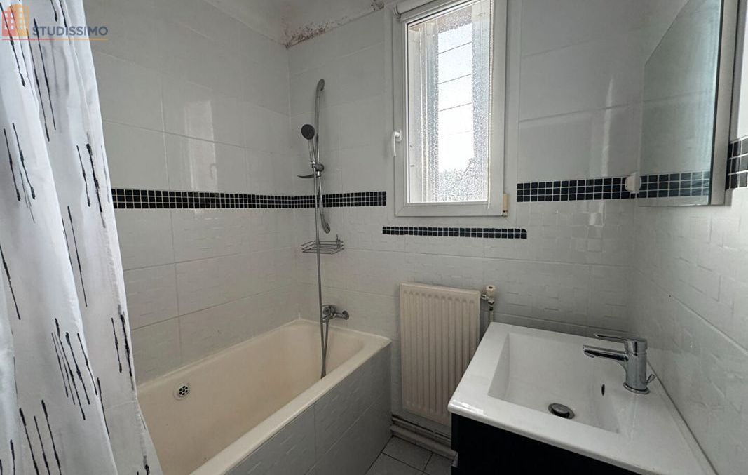 Studio 30m² Fleury-les-Aubrais - Étage élevé, lumineux - Photo 10